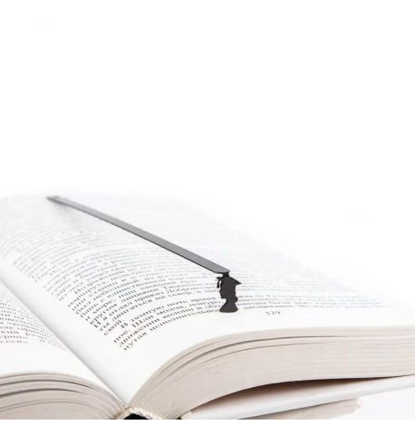 Закладка для книг «Випускниця»