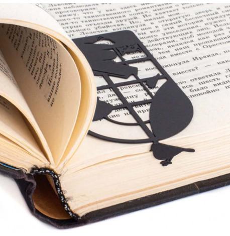 Закладка для книг «Читающий мальчик»