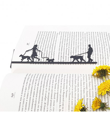 Закладка для книг «Прогулянка з улюбленцями»