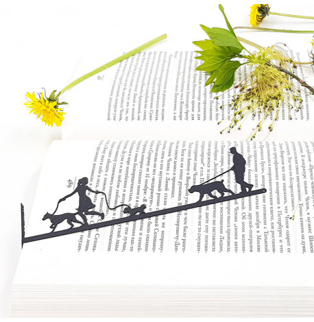 Закладка для книг «Прогулянка з улюбленцями»