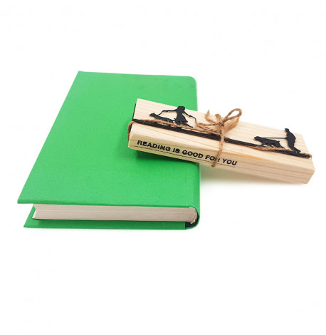 Закладка для книг «Прогулянка з улюбленцями»