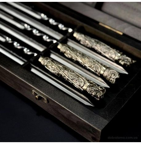 Набір шампурів "Дикі звірі" (в дерев'яному кейсі)