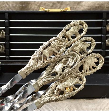 Набір шампурів "На полюванні" і мангал (в кейсі)