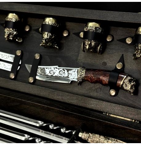 Набір для шашлику "Дикі звірі" (в дерев'яному кейсі)