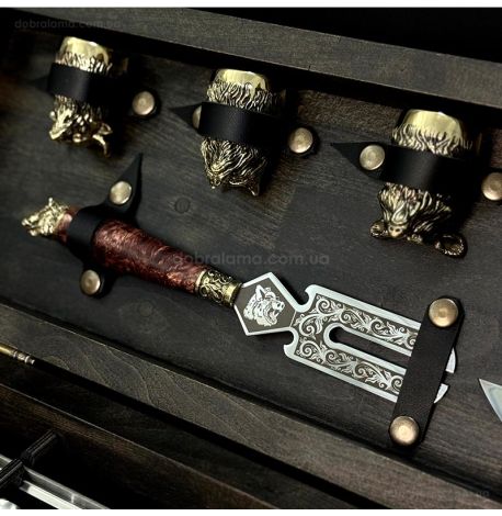 Набір для шашлику "Дикі звірі" (в дерев'яному кейсі)