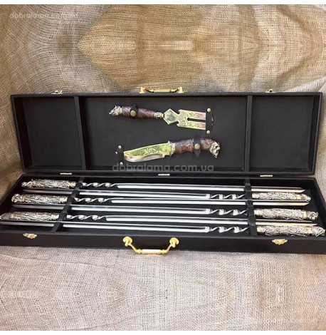 Набір для шашлику "Дикі звірі" з ножем і виделкою (в кейсі)