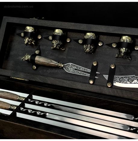 Набір для шашлику «Мисливський» з дерев'яними ручками (в дерев'яному кейсі)