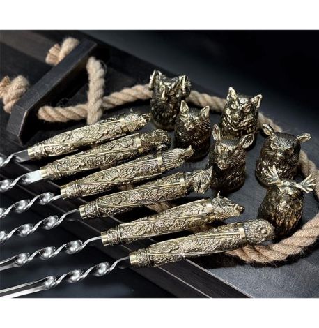 Набор для шашлыка «Дикие звери» со стопками (в деревянном кейсе)