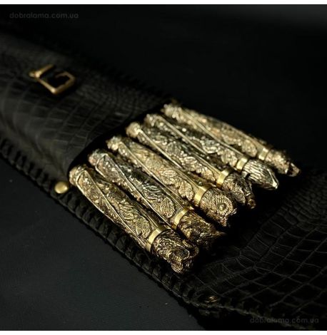 Набір шампурів "Дикі звірі" з виделкою та подвійним шампуром (в шкіряному закритому сагайдаку)