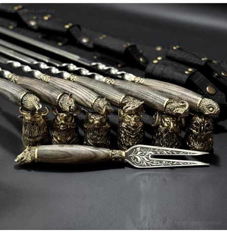 Набір шампурів «Смак полювання» з чарками та виделкою (в шкіряному закритому сагайдаку)