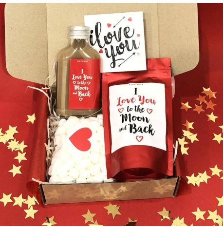Подарунковий набір MiniLoveBox "До місяця і назад"