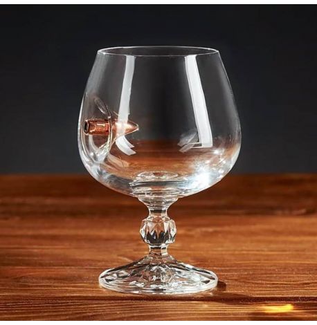 Коньячный бокал из богемского стекла с пулей 7.62 мм