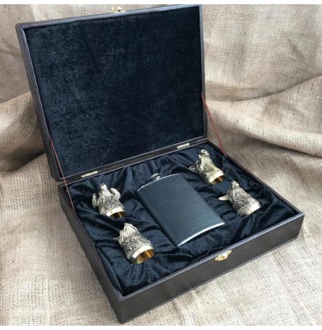 Подарочный набор для мужчин "Охотничий" (4 бронзовых рюмки, фляга)