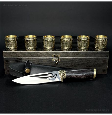 Подарунковий набір для чоловіків «Бочка» (6 бронзових чарок, ніж) в дерев'яному кейсі
