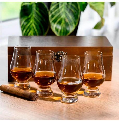 Набір 4-х келихів для віскі Glencairn в дерев'яній коробці