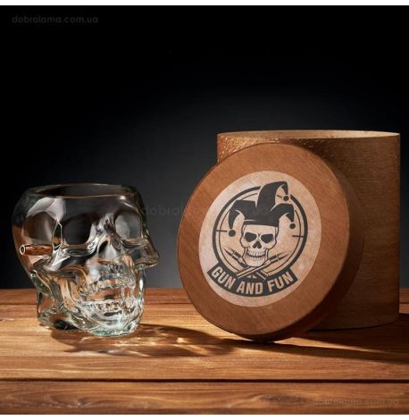 Стакан-череп с пулей 7.62 мм в виске