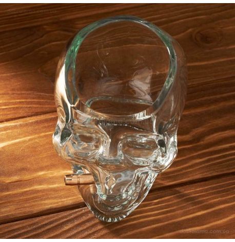 Склянка-череп з кулею 7.62 мм в зубах