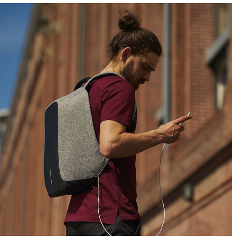 Міський рюкзак антизлодій XD Design Bobby (сірий-чорний)