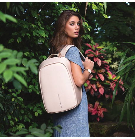 Міський рюкзак антизлодій XD Design Bobby Hero Spring Peach (персиковий)