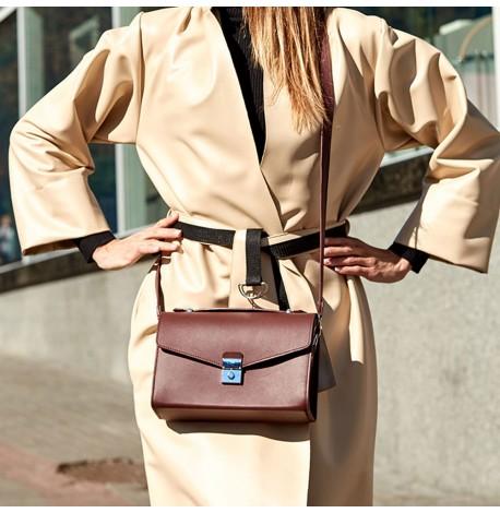 Женская кожаная сумка-кроссбоди Lola (бордовая)