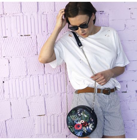 Сумка круглая Tablet "Цветы" темно-синяя