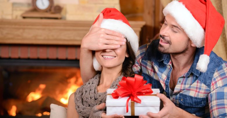 Що подарувати дівчині на Новий рік